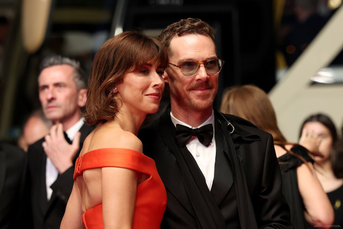 cumberbatchcom's tweet photo. [GALLERY UPDATE] [+273 photos] Benedict Cumberbatch and Sophie Hunter attending the world premiere for 'The Phoenician Scheme' at the Cannes International Film Festival  

https://t.co/gnZ1enZnom https://t.co/NZ4Agm8xXc