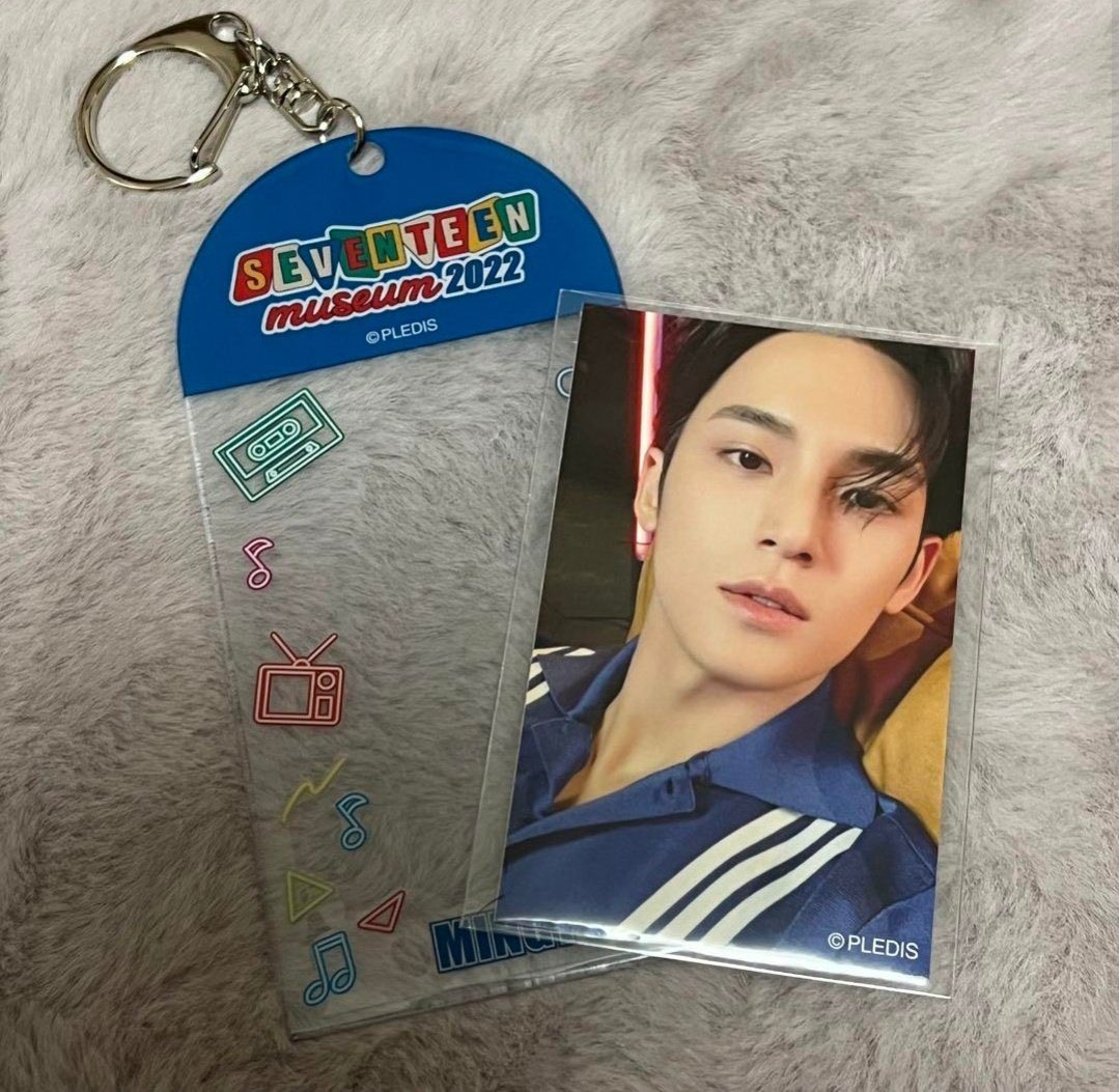 bbucart's tweet photo. wts lfb mingyu svt museum pc + holder
— onhand, ready to ship

Php 1450, payo

🛵 j&amp;t, lbc, or sdd (📍bacoor, cav)
🏦 bank transfer (bpi or seabank), gcash(+15) https://t.co/axMOX97Rdj