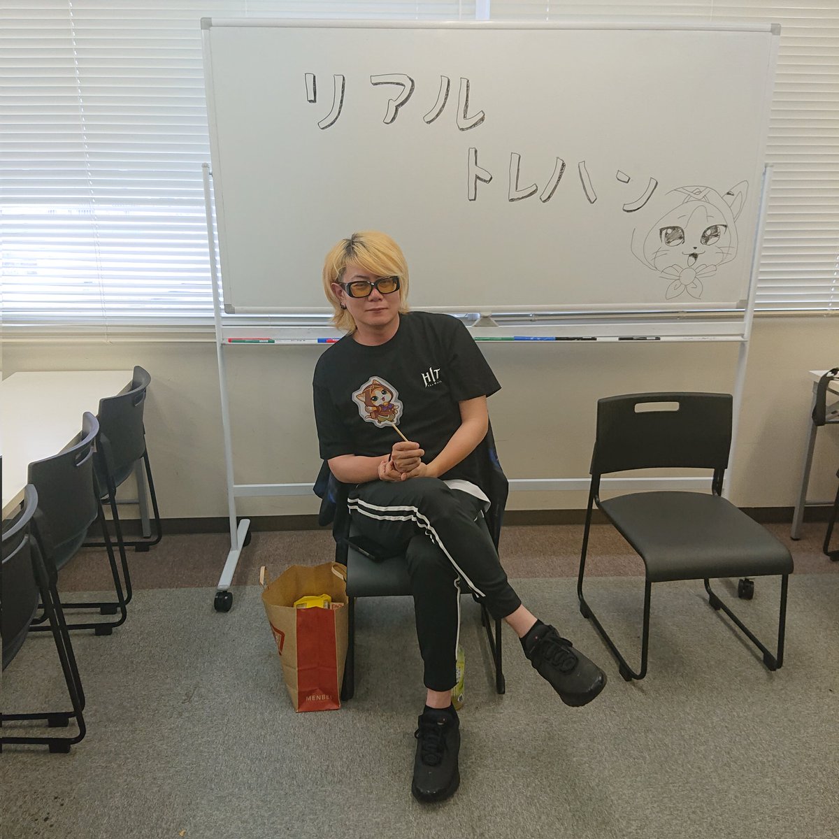jonmanjiroda's tweet photo. リアルトレハンきたー♪
#HITTheWorld https://t.co/PdA2et4Qaa