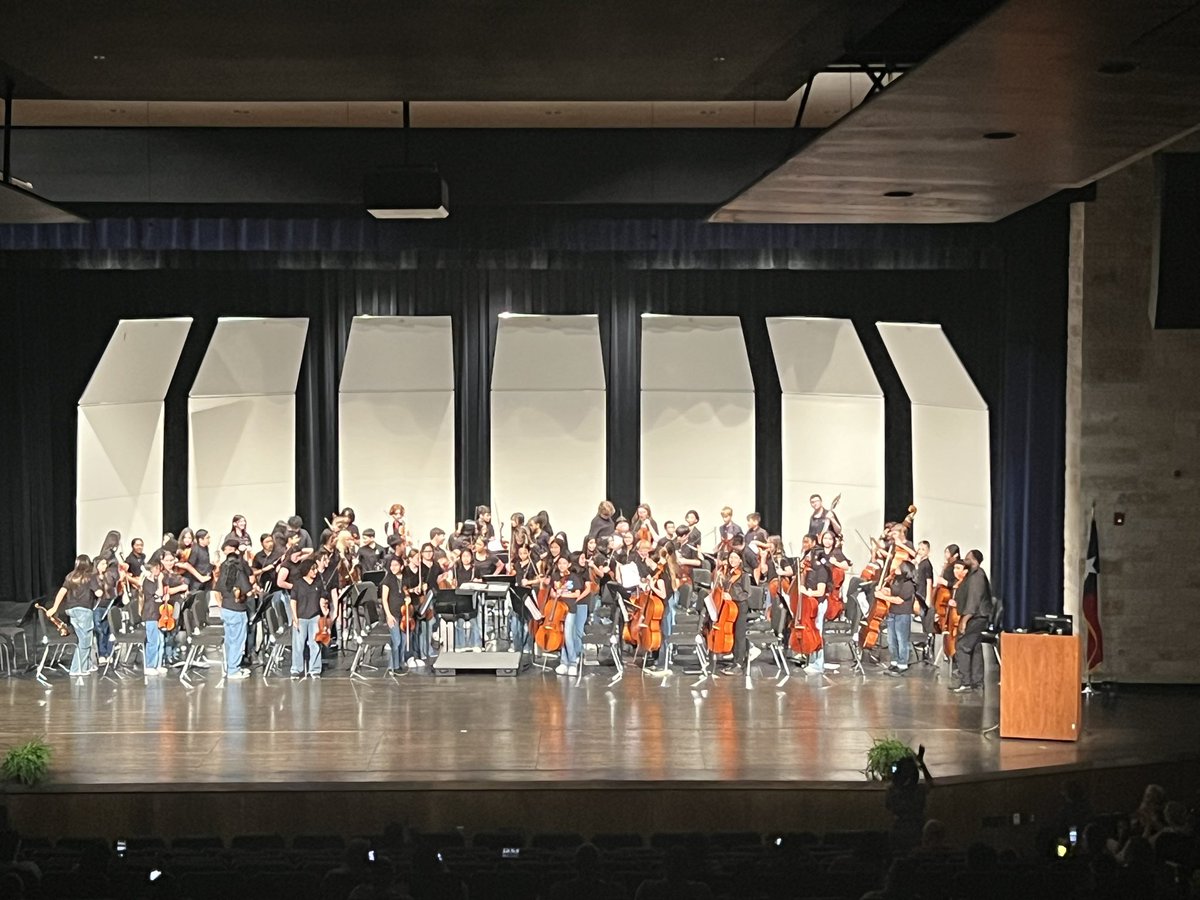 Congratulations to our Wilder Intermediate Orchestra, led by Mr. Young, for a captivating performance Friday evening! #scucmusic