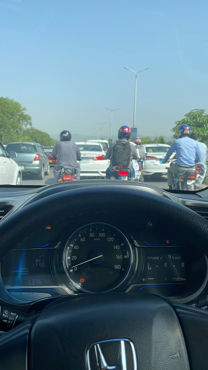 Looks like whole Islamabad is on expressway , 9:12 AM🤯