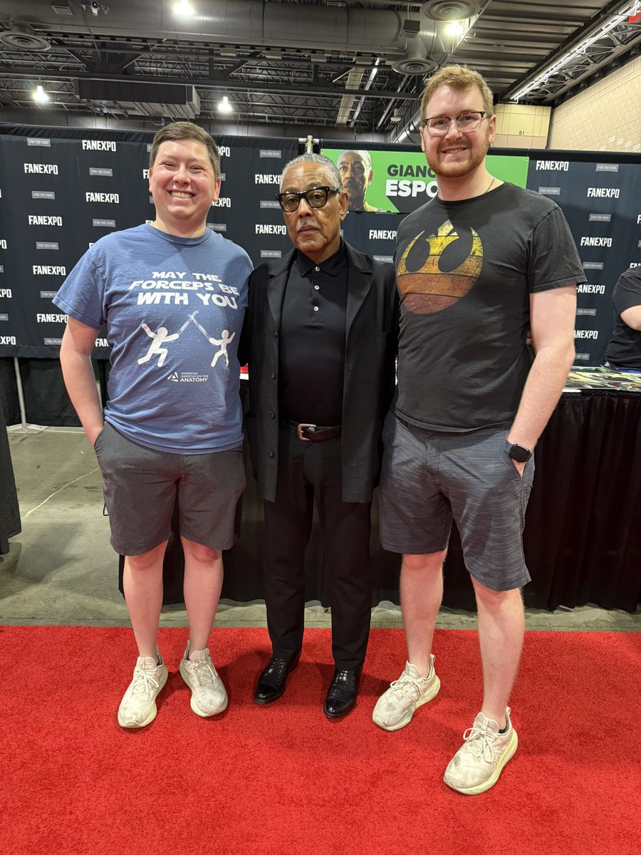 Representing <a href="/AnatomyOrg/">American Association for Anatomy</a> when meeting <a href="/ADaniels3PO/">Anthony Daniels</a> and <a href="/quiethandfilms/">Giancarlo Esposito</a> at #fanexpophiladelphia - May the Forceps be with You!
