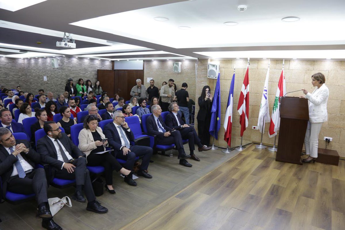 Tamara ELZEIN 🇱🇧 (@tamara_elzein) on Twitter photo ندوة لعرض نتائج مشروع "رفقاء النهر" لإدارة مخاطر الفيضانات وتحديدا في البقاع وعكّار، بحضور سفير فرنسا <a href="/Herve_Magro/">Hervé Magro</a> وسفير الدنمارك <a href="/DKAmbLebanon/">Kristoffer Vivike 🇩🇰🇱🇧🇯🇴</a> وممثلة <a href="/UNDP_Lebanon/">UNDP Lebanon</a> والعديد من الشركاء. ندوة لعرض نتائج مشروع "رفقاء النهر" لإدارة مخاطر الفيضانات وتحديدا في البقاع وعكّار، بحضور سفير فرنسا <a href="/Herve_Magro/">Hervé Magro</a> وسفير الدنمارك <a href="/DKAmbLebanon/">Kristoffer Vivike 🇩🇰🇱🇧🇯🇴</a> وممثلة <a href="/UNDP_Lebanon/">UNDP Lebanon</a> والعديد من الشركاء.