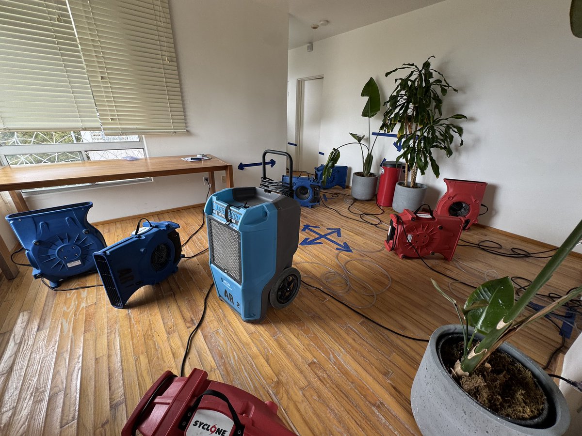 ivadesignbuild's tweet photo. Before Demolition, the emergency equipment is placed for drying the immediate service areas so that no further damage occurs. https://t.co/AaSnxayXIO
