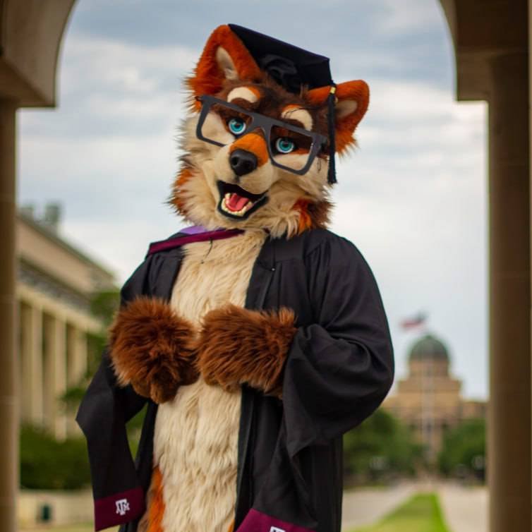 It took 3 years and tens of thousands of dollars, but I am now a Masters puppy! 

Thank you to everyone who supported me these past few years!

📷: <a href="/Nuviuq/">Nuviuq</a>
