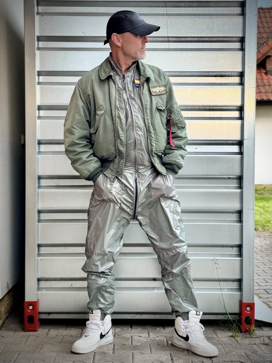 Ubootman2's tweet photo. Fake Aviator. @twinkx_official #twinkx #twinkx_official #xforce #xforceone #xforceoneflightsuit #flightsuit #nylonfreak #nylonfetish #gearfetish #armystyle #militarystyle #sportswear #gaystyle #gayfashion #gayfetish #alphaindustries #CWUjacket #bomberjacket #rbf #nikeairforceone https://t.co/15u4emhunT