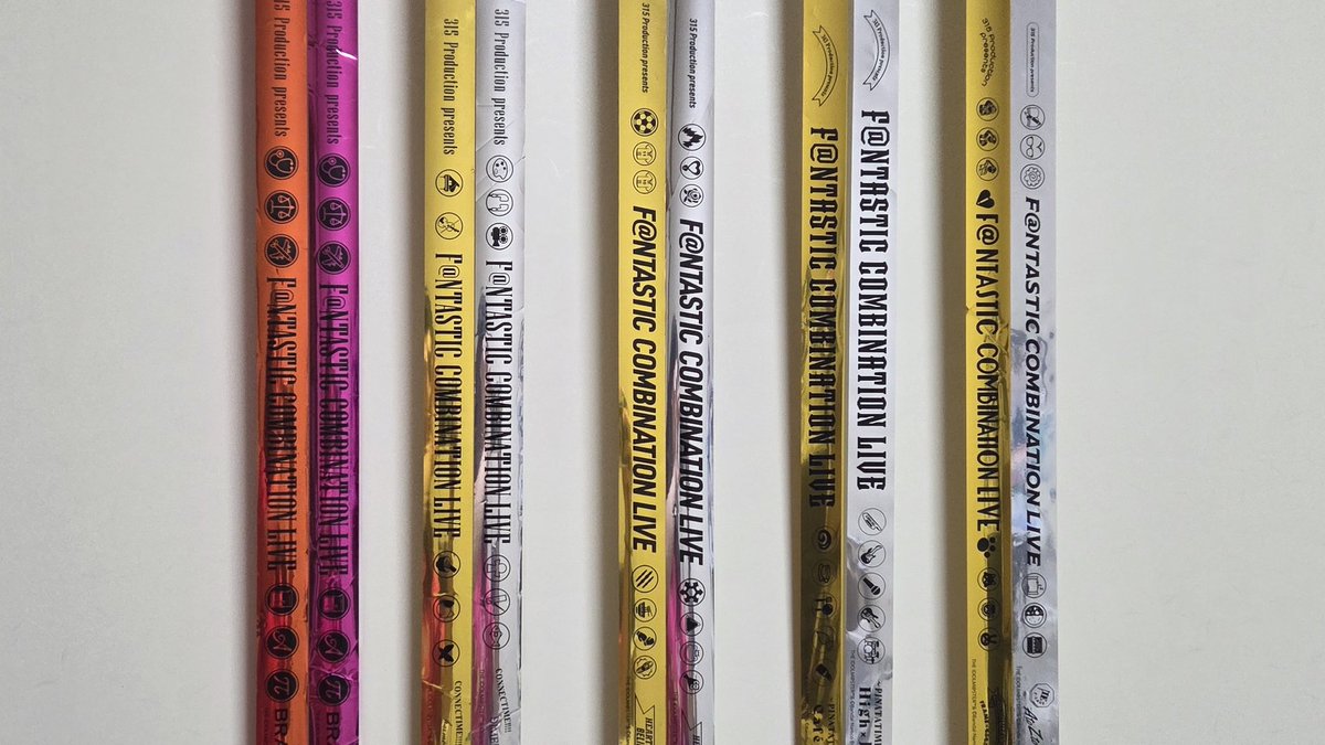 DeNken_RomAn's tweet photo. プチファンコン博物館
銀テ
HMとCOR、AZtoが最長、
PTが最短
各ライブフォントとかデザイン違ってて最高‼️‼️‼️‼️‼️
#SideMFANCOMLIVE_BP
#SideMFANCOMLIVE_CT
#SideMFANCOMLIVE_HM
#SideMFANCOMLIVE_PT
#SideMFANCOMLIVE_COR
#SideMFANCOMLIVE_AZto https://t.co/U3VvV6RcQt