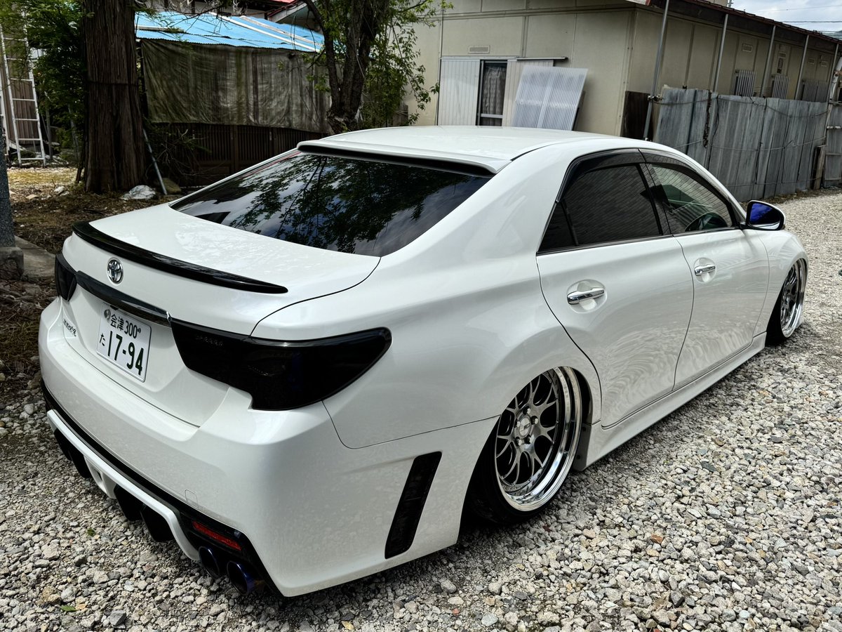 土曜にX帰ってきて新しい仕様完成☺️
フロント後期モデリスタ
テール龍燐テール
ホイール SSR MS3