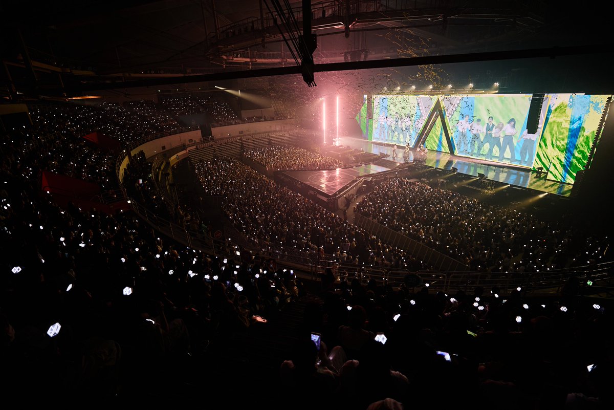 SMTOWNGLOBAL's tweet image. 엑소 카이, 이래서 좋아하지! 첫 솔로 콘서트 ‘KAION’ 전석 매진 大성황
9천 관객과 호흡한 ‘월드클래스 퍼포머’…‘완벽 그 이상’의 스테이지
“간절함으로 준비한 공연, ‘진정한 도파민은 카이’라는 확신 얻어가길”

m.entertain.naver.com/home/article/6…

#KAI #카이
#EXO #엑소 #weareoneEXO
#KAION…