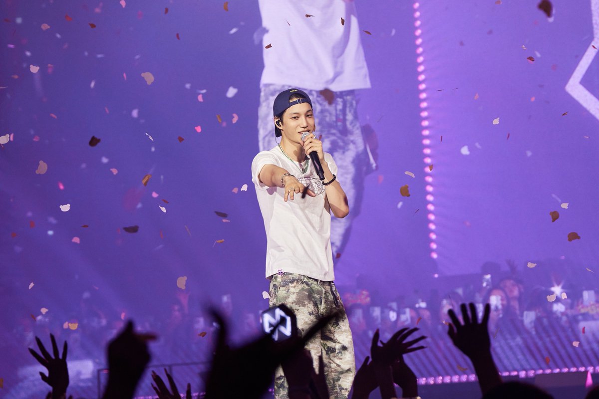 SMTOWNGLOBAL's tweet image. 엑소 카이, 이래서 좋아하지! 첫 솔로 콘서트 ‘KAION’ 전석 매진 大성황
9천 관객과 호흡한 ‘월드클래스 퍼포머’…‘완벽 그 이상’의 스테이지
“간절함으로 준비한 공연, ‘진정한 도파민은 카이’라는 확신 얻어가길”

m.entertain.naver.com/home/article/6…

#KAI #카이
#EXO #엑소 #weareoneEXO
#KAION…