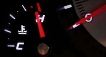 leMANvoker's tweet image. Know the #warningsigns of what your check #enginelight detects and how do professional #mechanic in Chirnside Park are helpful in these cases: shorturl.at/K5iC1