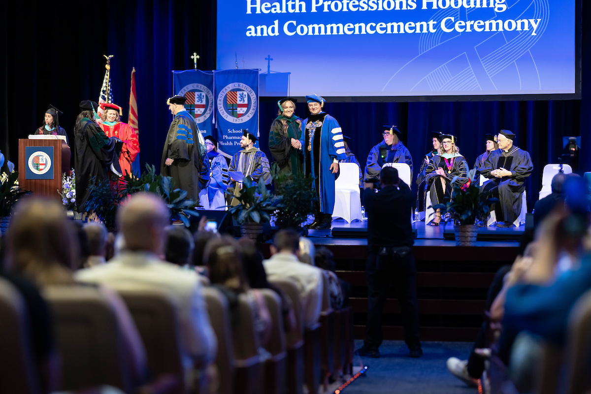 PresHendrickson's tweet image. Today at @creightonphx we closed out our commencement celebrations recognizing the #Classof2025 from @creightonspahp and first four-year cohort from @creigthonsom to complete their program entirely in Phoenix. Congratulations, graduates on becoming proud @creightonalumni!