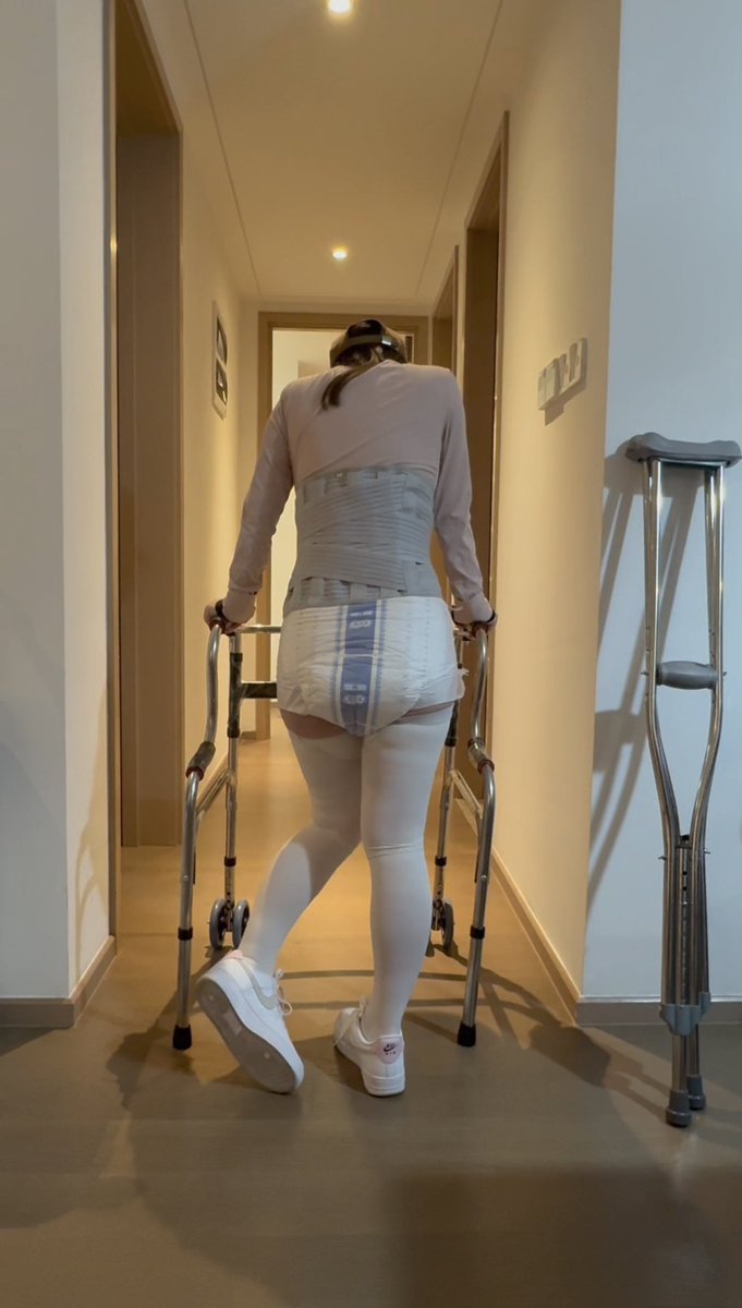 asiangips's tweet photo. new video update👩🏻‍🦽paralyzed girl walking practice #wheelchair #paralyzed #paraplegic #paraplegicgirl #bodybrace #wheelchairlife #diaper #compressionstockings https://t.co/F3rlUNdiqm