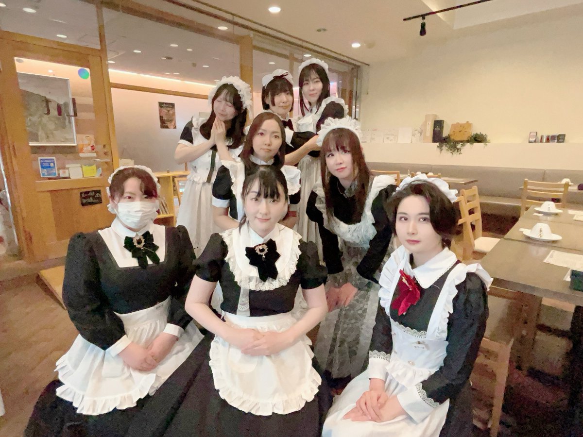 snowlightleaf's tweet photo. 昨日はスノーライトリーフの4回目にお越しくださり、誠にありがとうございました🍀
たくさんの方とお会いできてメイド一同、とても楽しかったです♪
#スノーライトリーフ https://t.co/2oLAsxuzrH