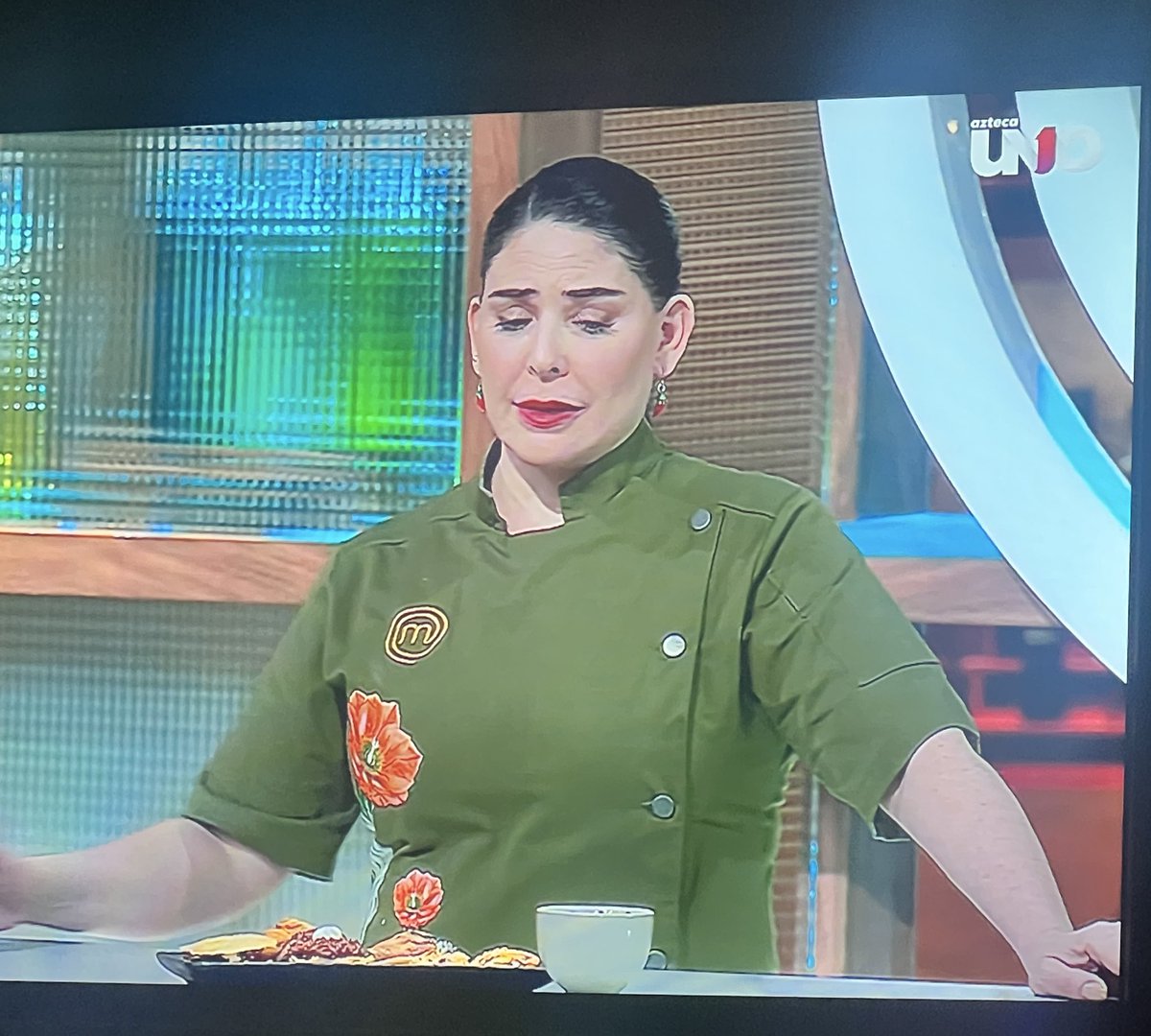 Minhoia_25's tweet photo. AY ORA, que una salsa necesita profundidad JAJAJAJA 
YA SUÉLTENLO 
#MasterChefCelebrity https://t.co/HSPiXzmylv