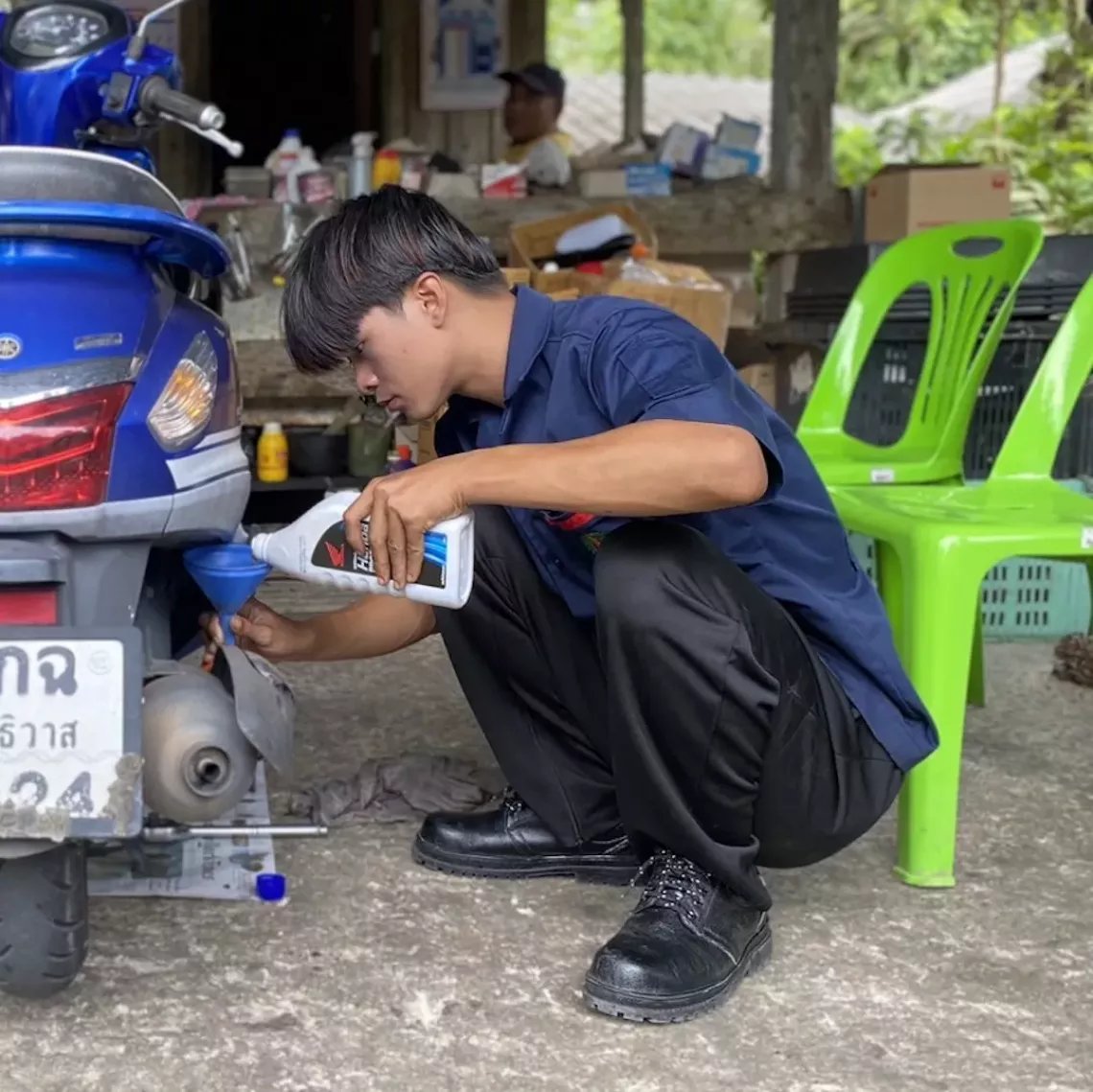 UNICEF East Asia Pacific (@unicef_eapro) on Twitter photo Nearly 1.2 million young people in Thailand are in NEET situations (Not in Education, Employment, or Training).
<a href="/UNICEF_Thailand/">ยูนิเซฟ ประเทศไทย</a> and the Ministry of Labour are helping youth through a new initiative, guiding them back to education and work.
unicef.link/4iNBwFL Nearly 1.2 million young people in Thailand are in NEET situations (Not in Education, Employment, or Training).
<a href="/UNICEF_Thailand/">ยูนิเซฟ ประเทศไทย</a> and the Ministry of Labour are helping youth through a new initiative, guiding them back to education and work.
unicef.link/4iNBwFL
