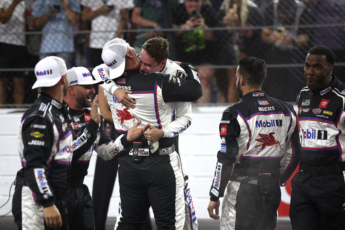 CBellRacing's tweet image. The @mobil1racing Camry was the Million Dollar Camry
#teamtoyota