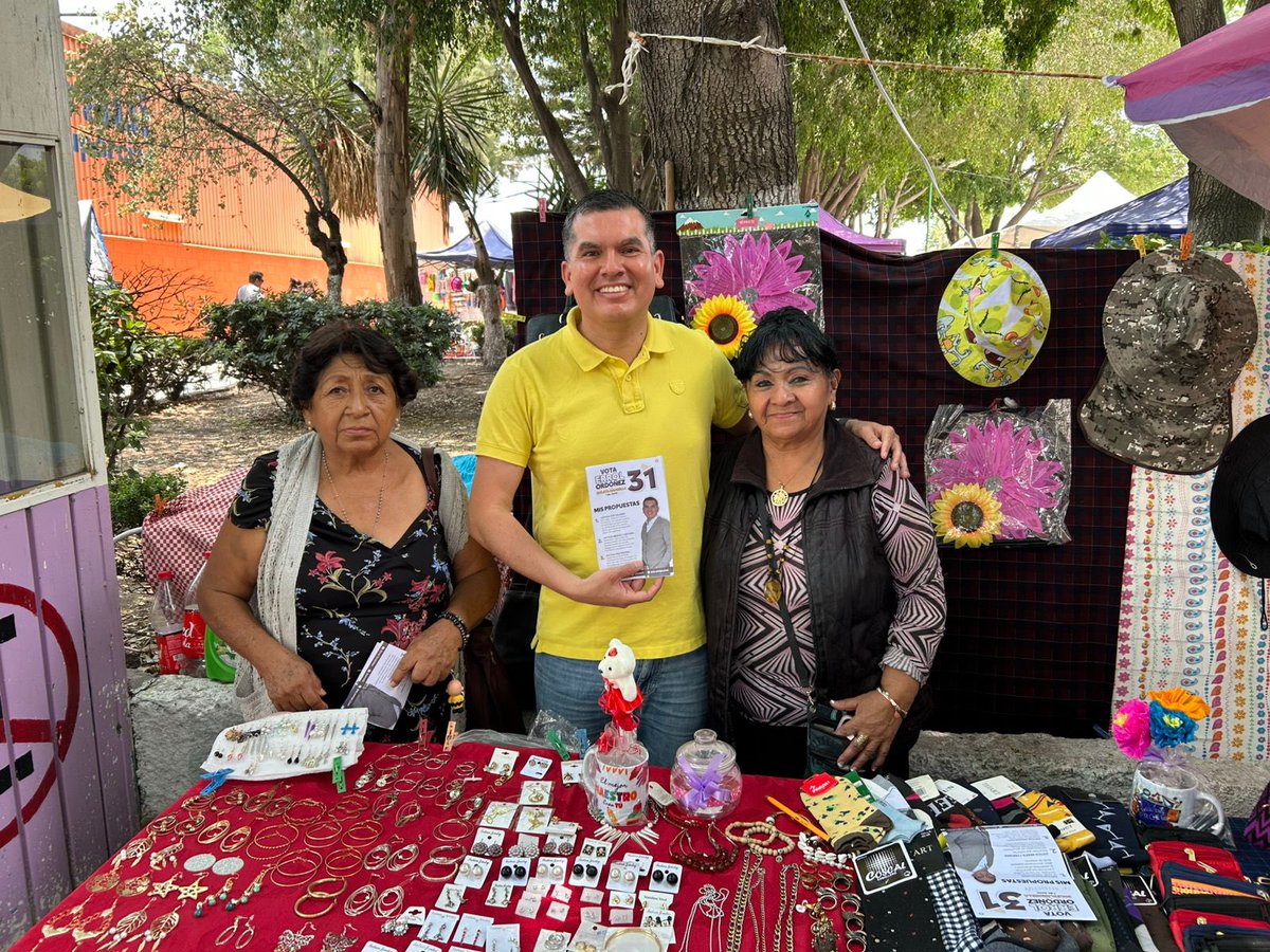 errolz's tweet photo. Hoy tuve la oportunidad de conversar con vecin@s del municipio de #coacalcodeberriozábal, a quienes les agradezco su firme convicción de participar este 1 de junio en las #eleccionesjudiciales.
Por una justicia honesta, profesional y sensible vota #31 #BoletaAmarilla #Distrito1 https://t.co/IWuIg8yyvl