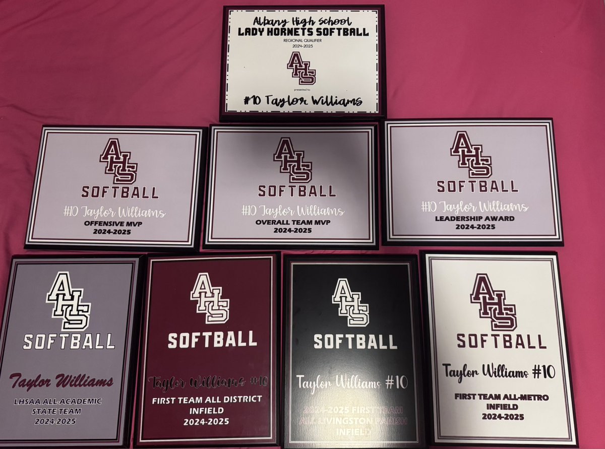 taylorw_06's tweet photo. senior banquet. so sad to be saying goodbye to my girls🩷so blessed to receive awards.Thank you Lord!
1st team metro IF 
1st team parish IF
1st team district IF
AHS overall MVP
AHS offensive MVP
leadership award
Allstate Academic team
@SBRRetweets @LionUpSoftball @Softball_La https://t.co/4L4Pbj1Z0c