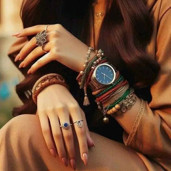 कितनी_____________ वीरान सी रह जाती है दिल की बस्ती::🖤

कितने ______________चुप चाप से चले जाते हैं जाने वाले::🖤
#RCB #PunjabKings #GujaratTitans #IPL2025 #PlayoffsBound #CricketFever