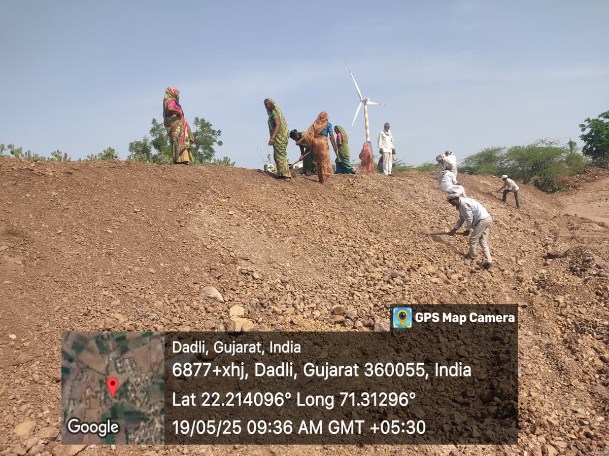 મનરેગા યોજના અંતર્ગત રાજકોટ જિલ્લાના વિછિયા તાલુકાના દડલી ગામે તળાવની ફરતે પથ્થર પીચિંગનું કામ 
<a href="/DDORAJKOT1/">District Panchayat Rajkot</a> <a href="/MGNREGAGujarat/">Gujarat MGNREGA</a> <a href="/RaghavjiPatel/">Raghavji Patel</a>