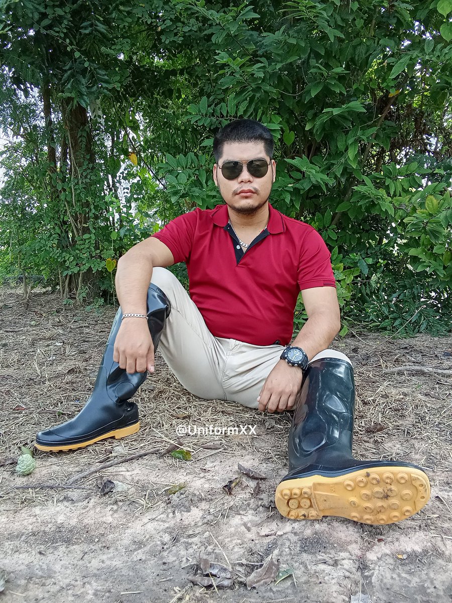 UniformXX's tweet photo. อย่าแกว่งเท้าหาเสี้ยน
มาแกว่งปากหาตีนกูดีกว่า
#บูทยางยาว https://t.co/rVktTaVfdS