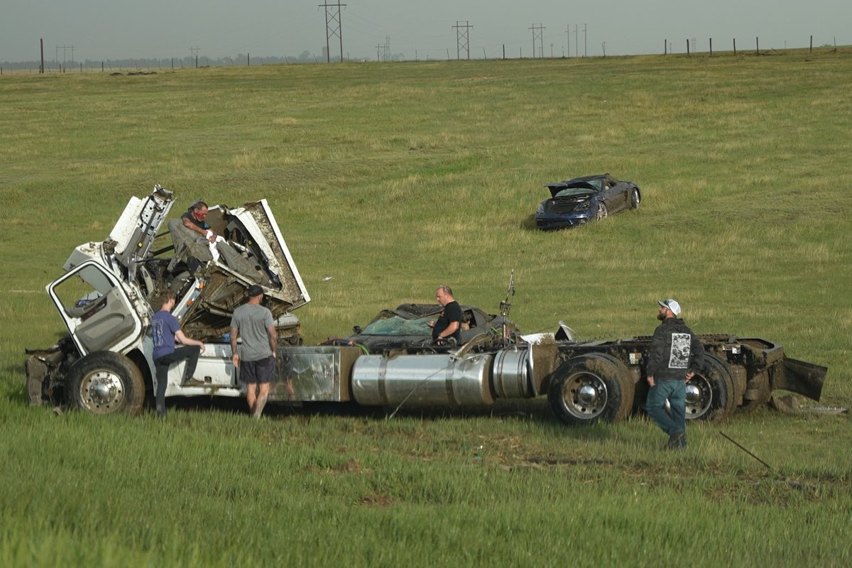 EvenMorePi's tweet photo. Grinnell, KS violent #tornado. Multiple vehiles were thrown from I70 https://t.co/oRUj6oP3VV