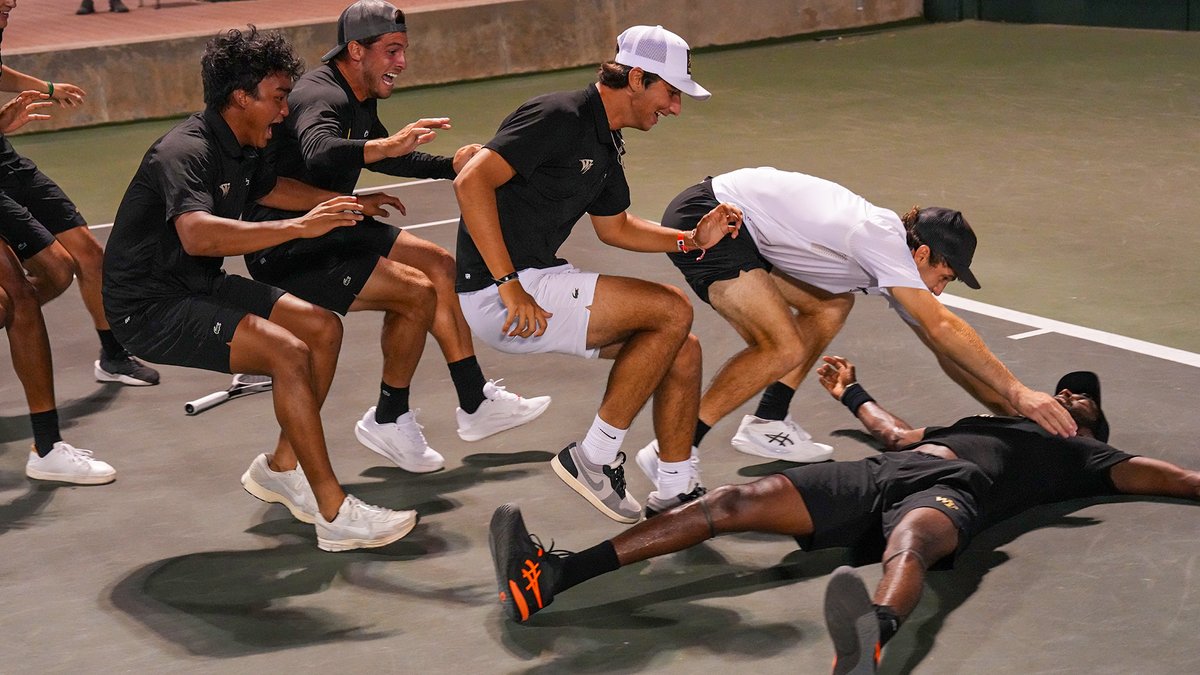 How 'bout those Deacs? 🏆

#NCAATennis