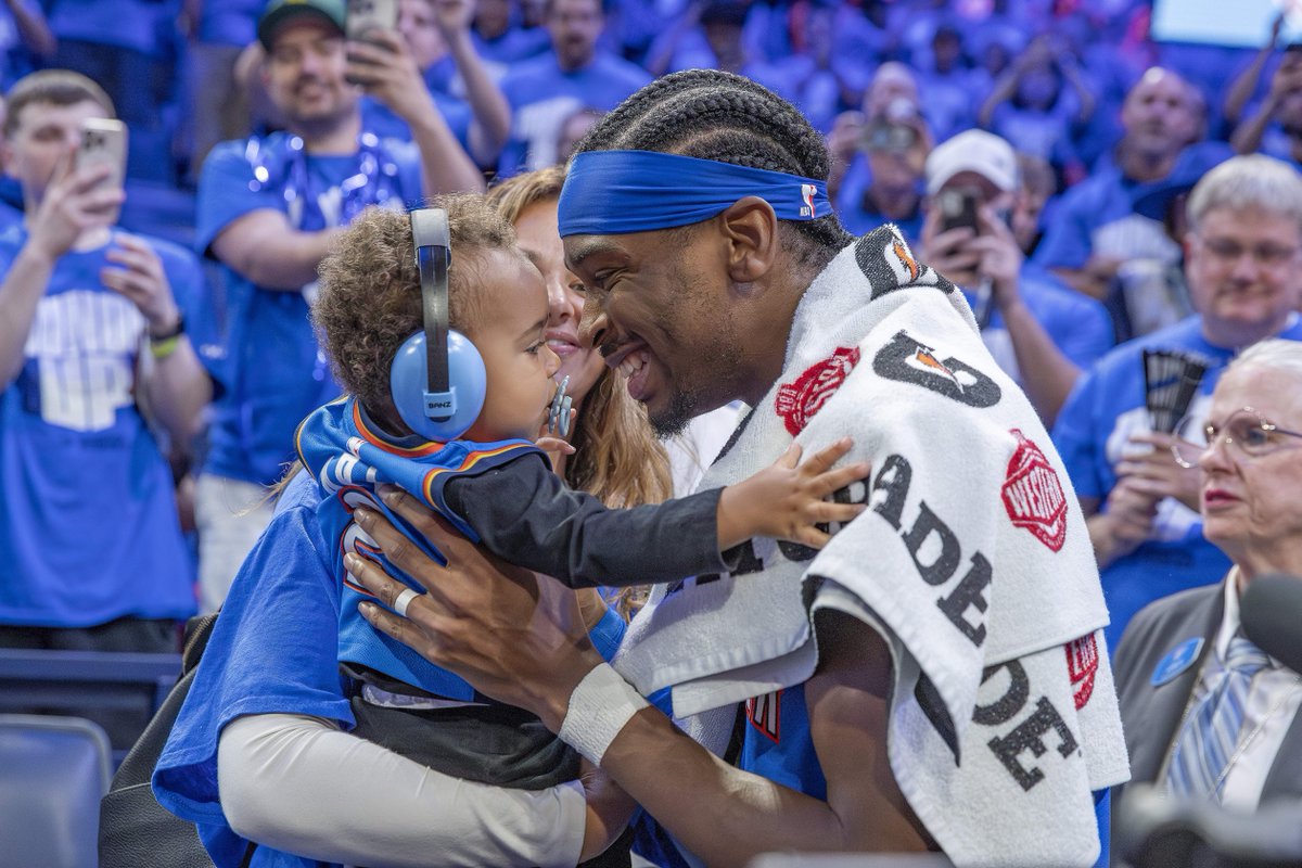 Today in Sports Betting . . . 

🏀 Thunder-Timberwolves preview from <a href="/BettingOnX/">Zachary Cohen</a> 

🏀 Knicks-Pacers preview from  <a href="/meJVT/">Jonathan Von Tobel</a> 

🏒 Panthers Take Last Spot in NHL Final Four

➡️ bit.ly/3GWvLs9