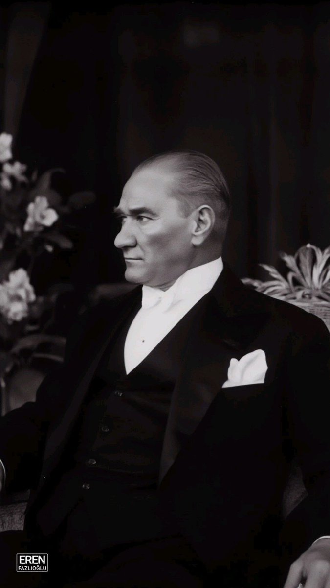 bayramımız kutlu olsun 

türk gençleri ilelebet senin yolunda senin izinde olacaktır! 

yaşa gazi paşa🤍