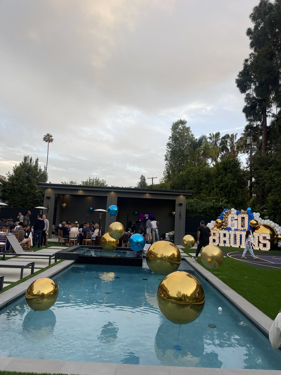 What a blessing it is to be a Bruin! 💙🏈