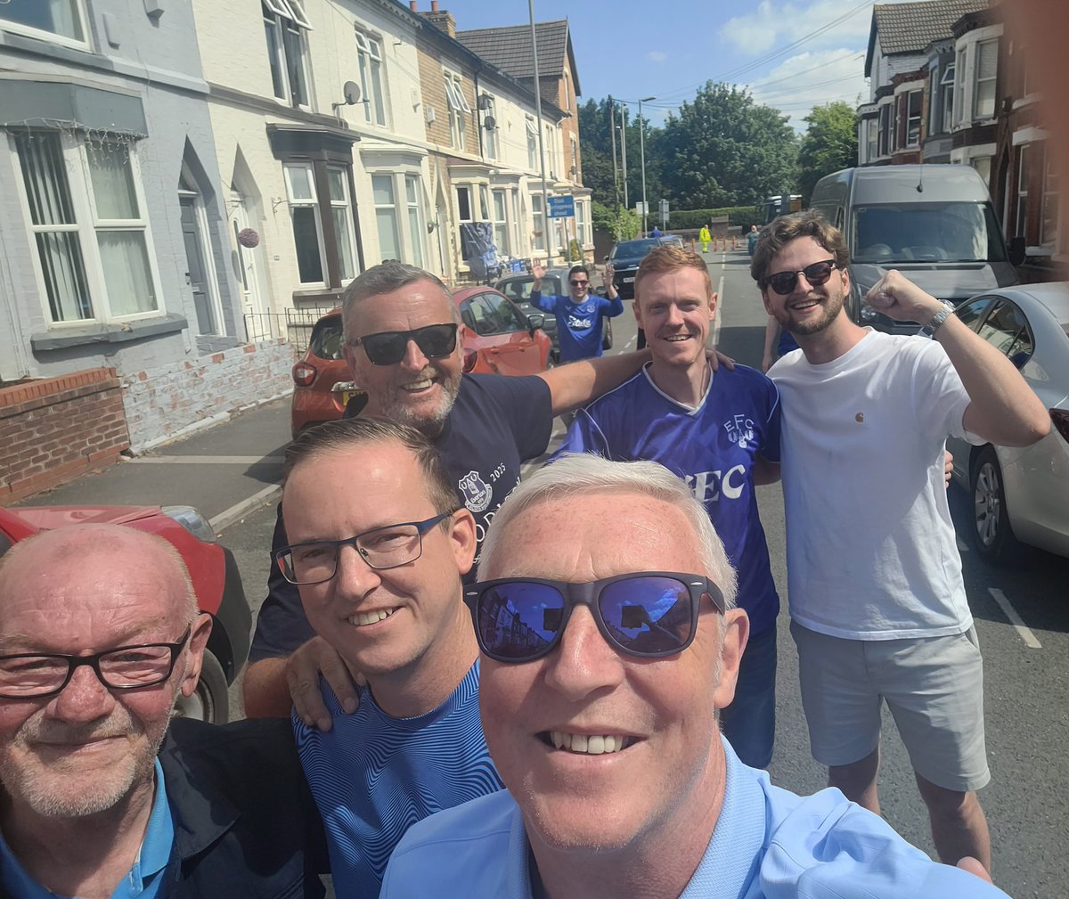 erm2urm's tweet image. Emotional day saying goodbye to the Old Lady where we shared wonderful times with family and friends. Remembering the ones that couldn't be with us 💙