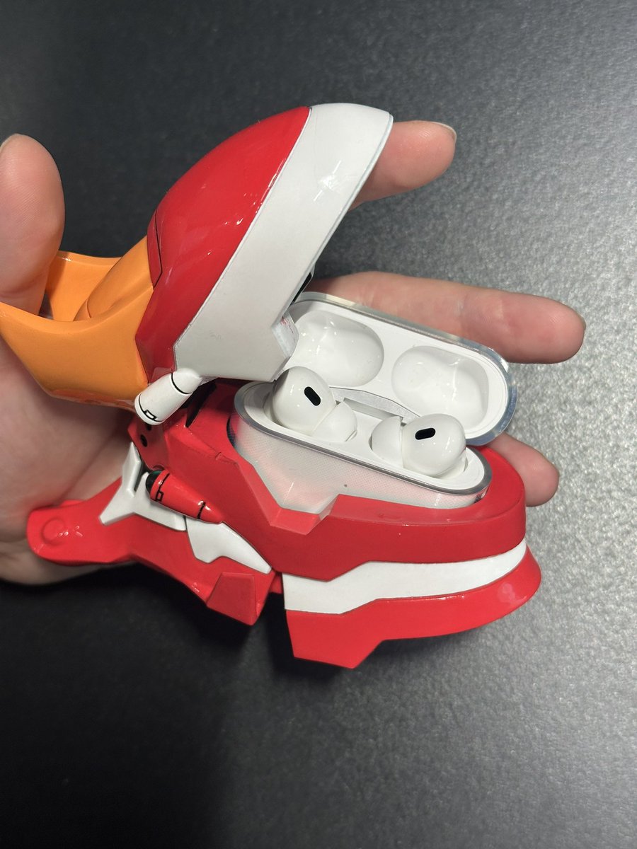 BENDAN_CLUB's tweet photo. EVA x CAREFULLY Earbuds Case Drop!
Guess what you’ve been craving?
The EVA Unit-02 Limited Edition Case is HERE.
Genius Club’s 1st physical collab — Purchase CAREFULLY!(Literally.)
YOU CAN (NOT) BUY
#EVA #casetify #EarbudsCase https://t.co/8KIXltt7GH