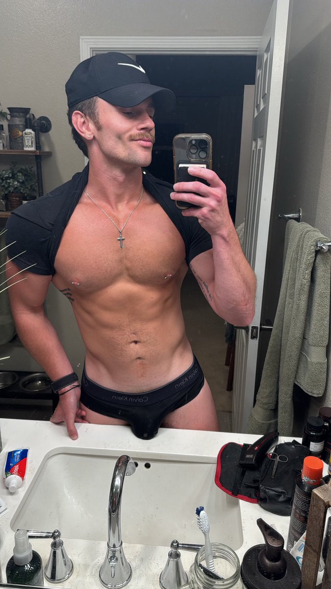 chadderbate's tweet image. Goodnight boiz 😴