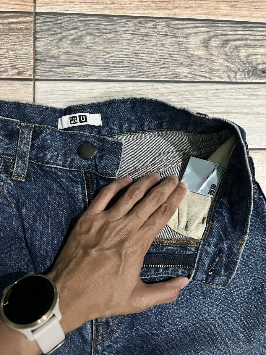 HamayShops's tweet image. USED•UNIQLO•22 (U001)
HIGH CURVED JEANS กางเกงยีนส์ขากระบอกโค้ง เอวสูง สียีนส์เข้ม ผ้าไม่นิ่ม ไม่หนา ไม่ยืด
เอว24“ สพ.39” เป้า11” ต้นขา23“ ยาว40” ปลายขา9”
🚫 ตำหนิ : เย็บปลายขาขึ้น และกระเป๋าซับสีน้ำตาลเข้ม

400 รส
🚫 งดต่อราคาค่ะ