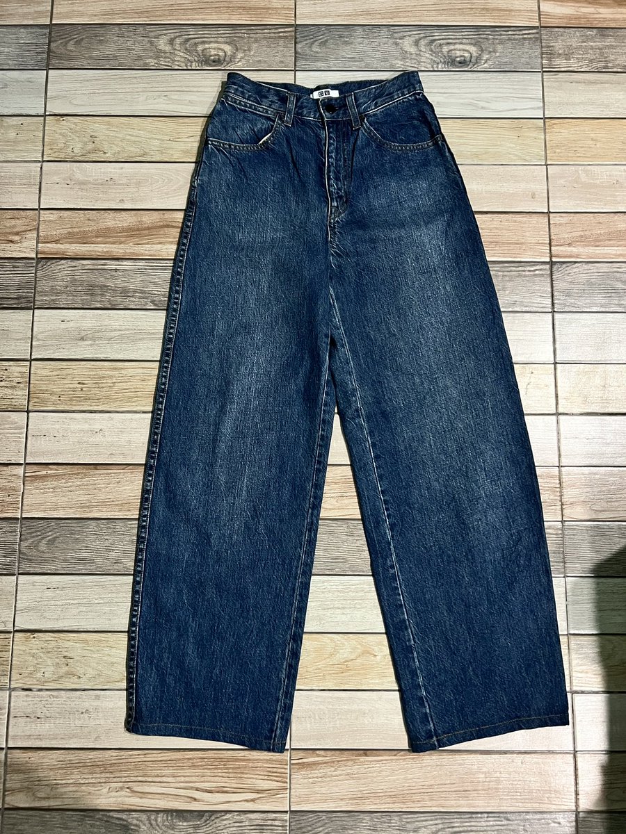 HamayShops's tweet image. USED•UNIQLO•22 (U001)
HIGH CURVED JEANS กางเกงยีนส์ขากระบอกโค้ง เอวสูง สียีนส์เข้ม ผ้าไม่นิ่ม ไม่หนา ไม่ยืด
เอว24“ สพ.39” เป้า11” ต้นขา23“ ยาว40” ปลายขา9”
🚫 ตำหนิ : เย็บปลายขาขึ้น และกระเป๋าซับสีน้ำตาลเข้ม

400 รส
🚫 งดต่อราคาค่ะ