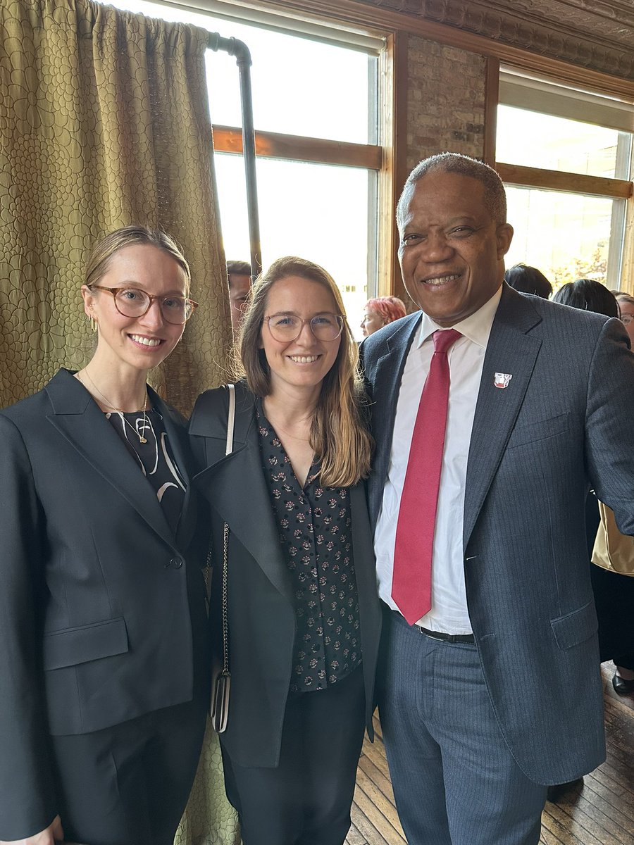Jessica Liu McMullin (@jess_mcmullin) on Twitter photo So proud of Jess Hall (future <a href="/TheAAES/">American Association of Endocrine Surgeons</a> ⭐️!) one of our amazing <a href="/UofUSurgery/">UofUSurgery</a> residents presenting our large series on 704 pts with pheo/ppgl at #AAES2025!!! Also, <a href="/UofUSurgery/">UofUSurgery</a> reunion with our former chief Lauren Slattery (current <a href="/CUEndoSurg/">Columbia Endocrine Surgery</a> fellow)! <a href="/FiemuNwariaku/">Fiemu Nwariaku</a> So proud of Jess Hall (future <a href="/TheAAES/">American Association of Endocrine Surgeons</a> ⭐️!) one of our amazing <a href="/UofUSurgery/">UofUSurgery</a> residents presenting our large series on 704 pts with pheo/ppgl at #AAES2025!!! Also, <a href="/UofUSurgery/">UofUSurgery</a> reunion with our former chief Lauren Slattery (current <a href="/CUEndoSurg/">Columbia Endocrine Surgery</a> fellow)! <a href="/FiemuNwariaku/">Fiemu Nwariaku</a>