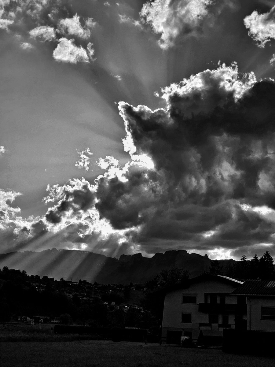 Drabbles153's tweet photo. #NFTkaltenstein #tomorow #Feldkirch #Vorarlberg #Austria #Documentary #photography 
#blackandwhite #monochrome 
#モノクロ  #写真  #白黒 https://t.co/Be7L7OMgSp
