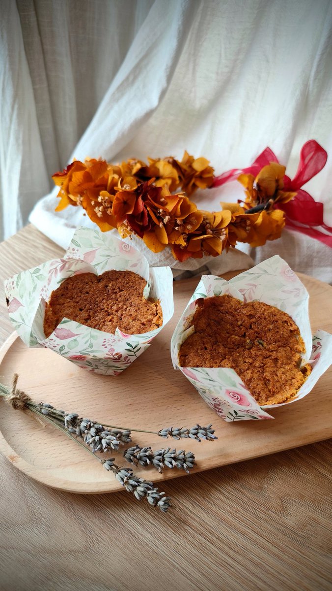amymafer's tweet photo. Muffis de zanahoria, una delicia 🥰. El toque de miel les da una esponjosidad estupenda 💜. https://t.co/hOzH36Xp4q