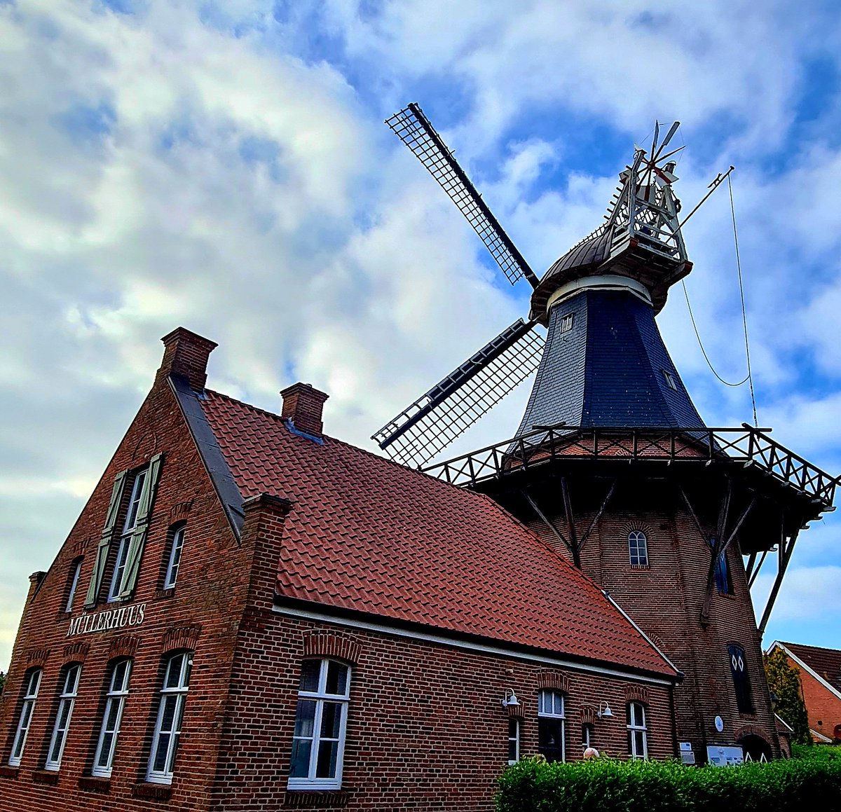 swimmer84189399's tweet photo. Fishing village #Ditzum #EastFrisia #Germany 🌊⛵️🎑😍 https://t.co/iRX922wAKl