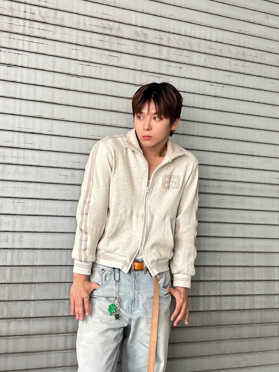 [#원]  
좋은 하루 보내 🌸🌸

#NOMAD #노매드
#ONE #원