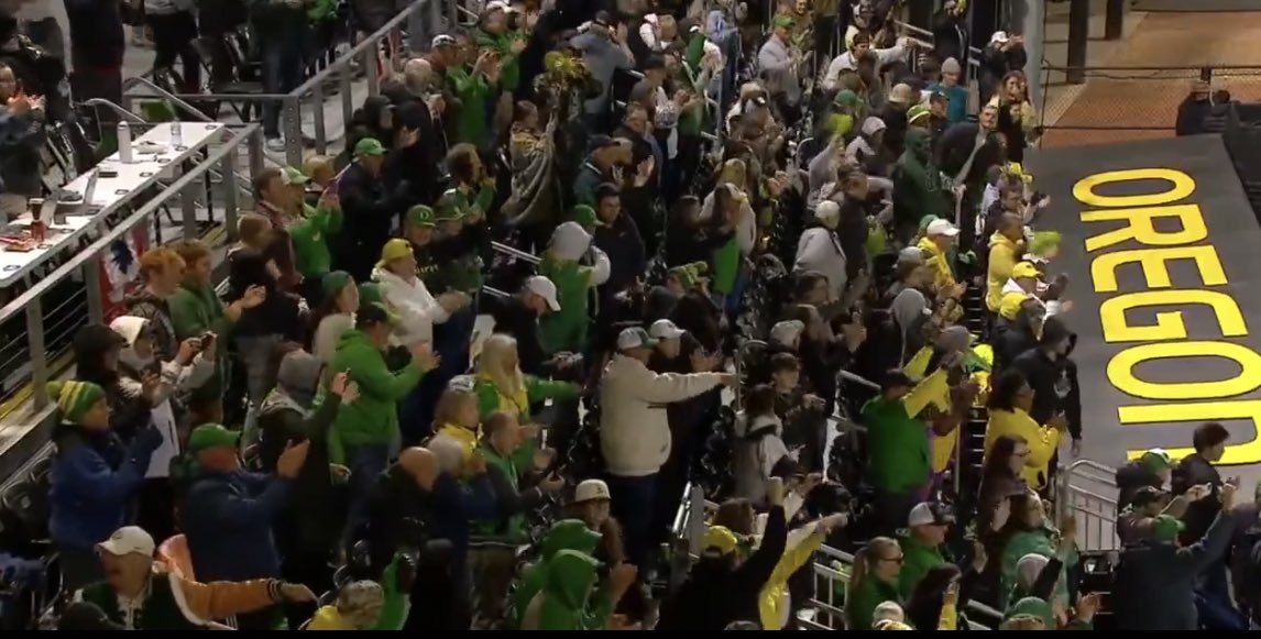 ScottWAllen16's tweet image. Ducks don’t play and neither does Duck Nation.
.
Packed the Jane.
.
Unbelievably thrilled for Coach Melyssa. This is the fruition of years of her hard work.
.
Staci Chambers: You are today’s Duck hero. Gutsy, tough.
.
💛🫶🏼💚
.
😳
.
🔥
.
.
