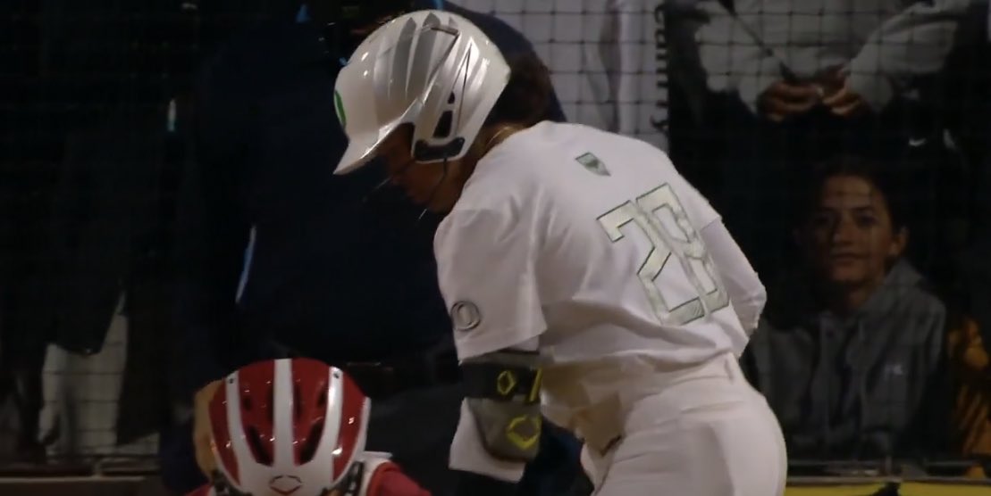 ScottWAllen16's tweet image. Ducks don’t play and neither does Duck Nation.
.
Packed the Jane.
.
Unbelievably thrilled for Coach Melyssa. This is the fruition of years of her hard work.
.
Staci Chambers: You are today’s Duck hero. Gutsy, tough.
.
💛🫶🏼💚
.
😳
.
🔥
.
.