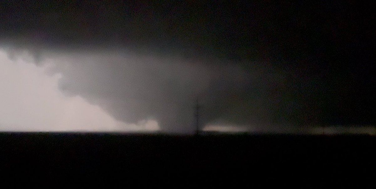 MatthewCappucci's tweet photo. Having chased this, watched it on radar, etc., I have zero doubt in my mind this was an EF5-strength tornado with winds over 200 mph. 

I have never heard a roar like this in my career; I was within a mile at peak strength. It shot lighting out of it. 

Praying for Plevna. https://t.co/zEQ9PXQosZ