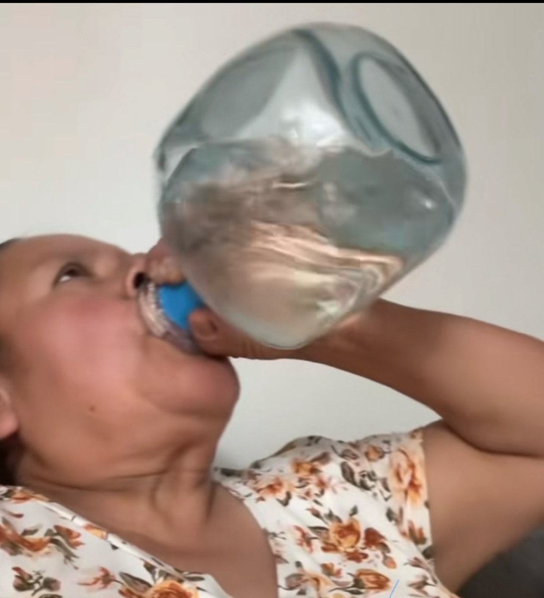 “Si yo sé que tú sientes lo mismo que yo
Dicen que el orgullo mata, pues que nos mate a las do'”😫