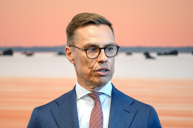 TallbarFIN's tweet photo. In a meeting, president of Finland, Alexander Stubb, told Trump the current state of russia:

"Russia’s economy is “smaller than Italy’s”,with interest rates over 20%

It's military is failing — capturing less than 1% of Ukraine this year and has depleted it's equipment reserves" https://t.co/T9e9hGrzXm