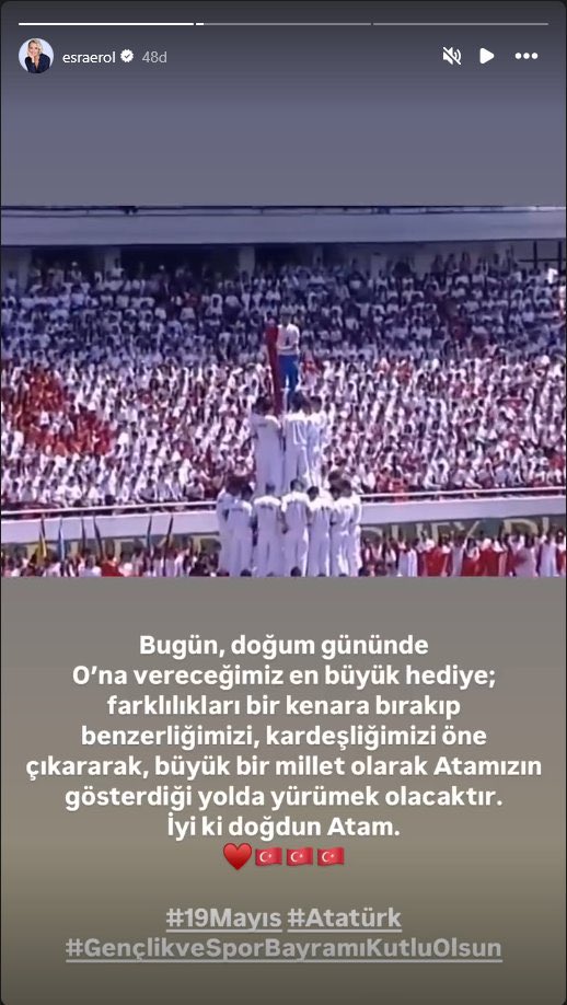 Hem Apo’cu Sırrı’yı anan, ama aynı zamanda Atatürk’ü paylaşıp Atatürkçülerin gazını alan sözde 'ünlüler'i bilelim, etkileşim vermeyelim ve boykot edelim (Flood) 👇.

1. Esra Erol.