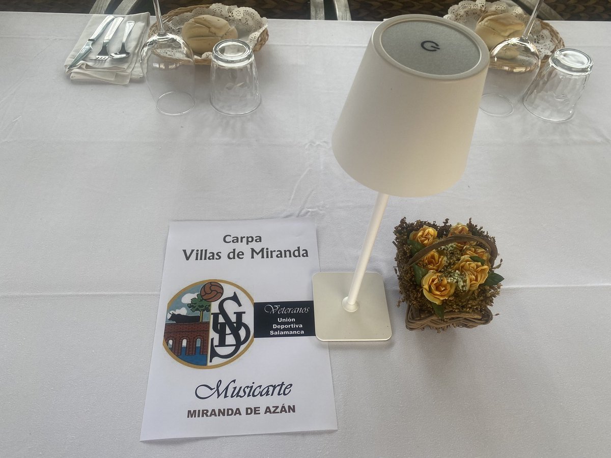 Fotos asamblea Exjugadores UDS. Buen ambiente y acuerdos para el futuro