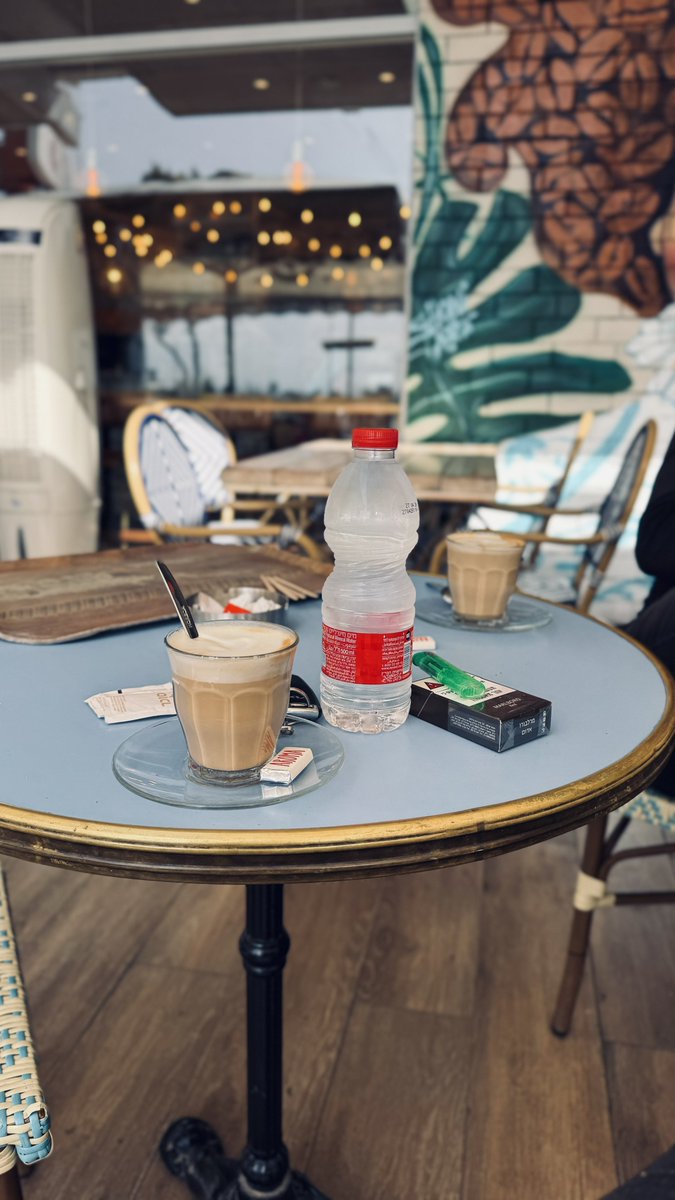 صباح أخر ..
لمحاولة صنع يوم جيّد .