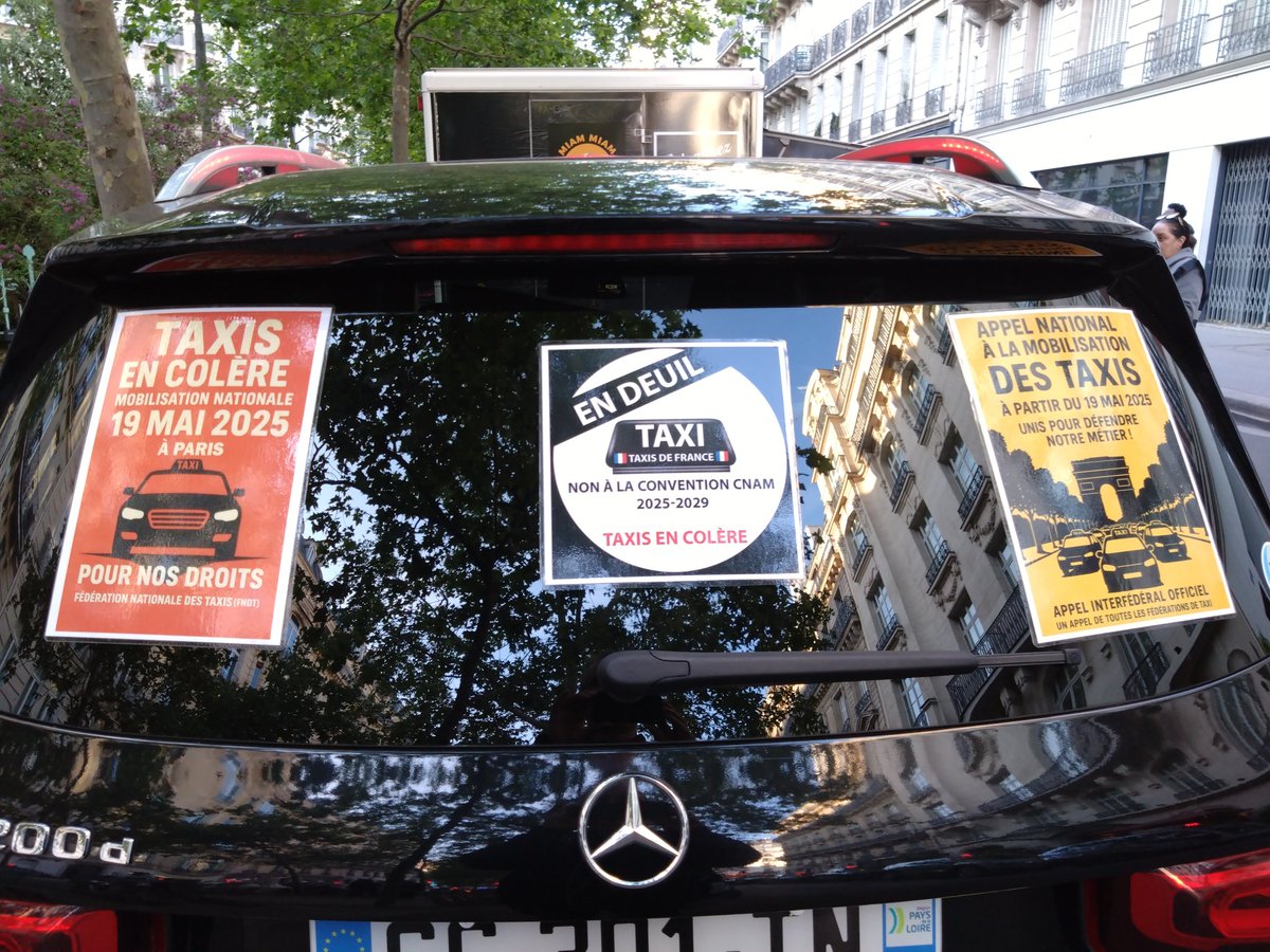 frenchtaxi's tweet photo. #Taxis nationwide protest in #France's cities and towns this Monday, May 19th 2025. Taxis demand :
- an immediate freeze of the new Medical Transport Convention. 
- retention of the locally set metered fare. 
- robust enforcement of sector rules. 
#CPAM #TransportMedical #Paris https://t.co/5hN7xzRh1e